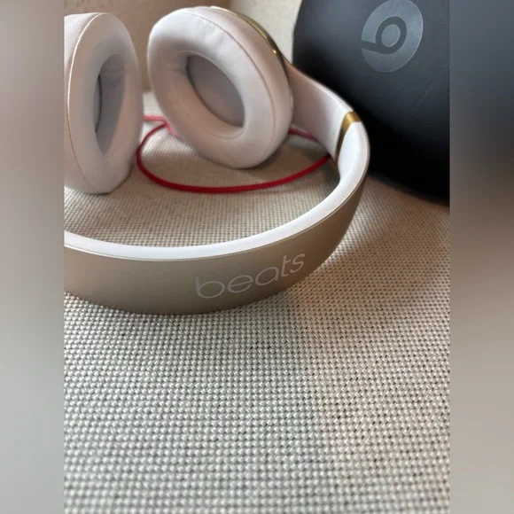 Beats White and Gold Headphones with Red Cable